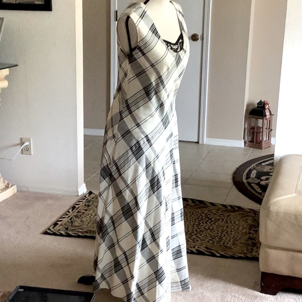 Ivory/Black fluid Plaid Dress.                 #J0506613 - Picture 2 of 11